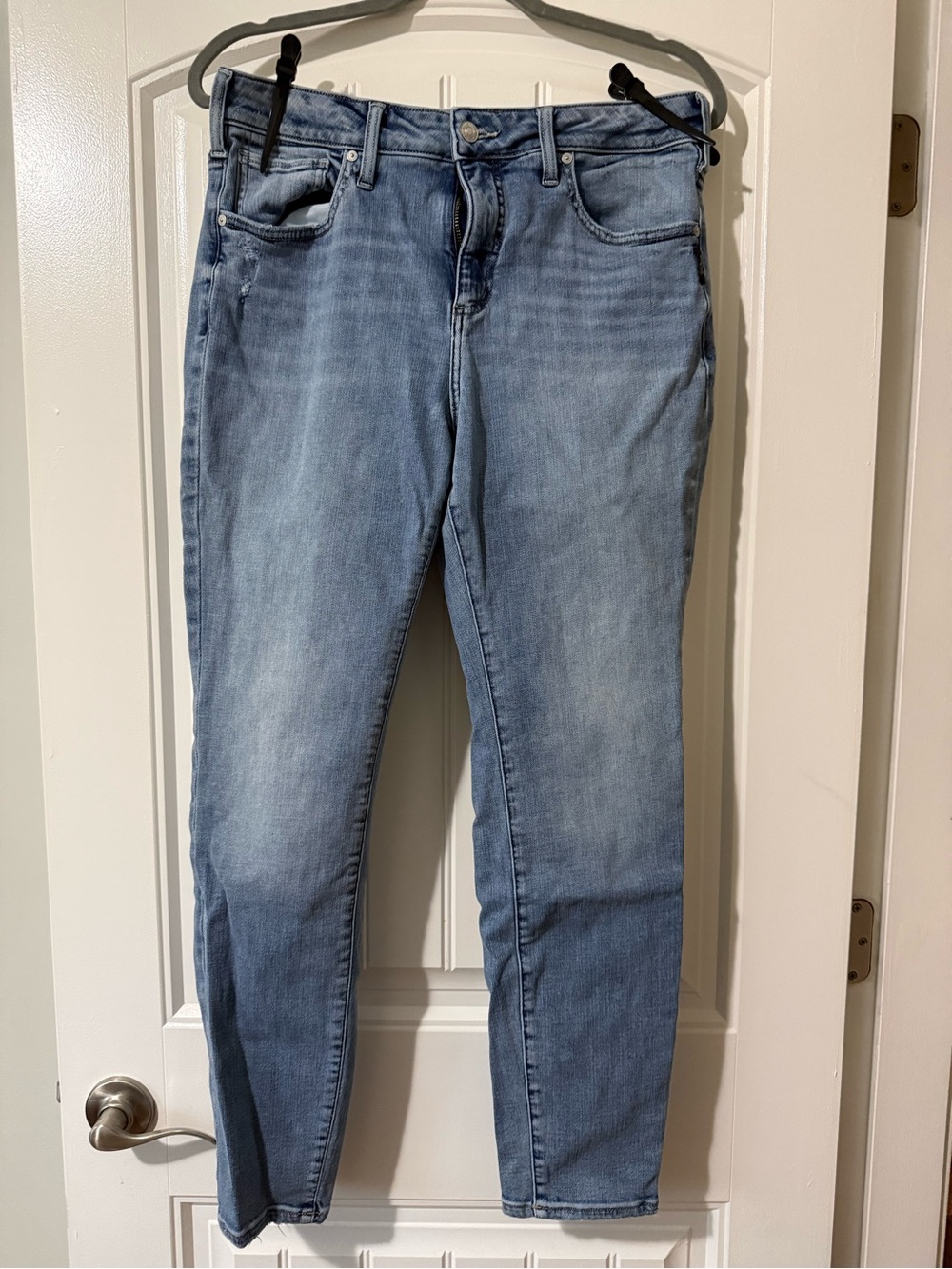 Silver Avery Skinny Jeans Size 32